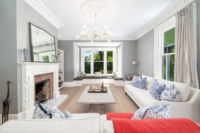 Photo of property in Chilcombe Homestead, 4 Medbury Terrace, Fendalton, Christchurch, 8041