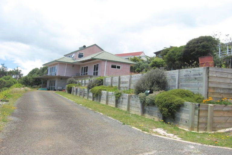 Photo of property in 20 Bay View Road, Cable Bay, 0420