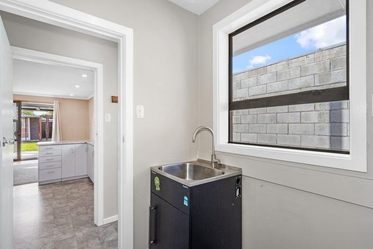 Photo of property in 4 Glenrowan Avenue, Avondale, Christchurch, 8061