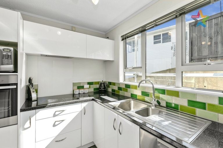 Photo of property in 43a Cypress Drive, Maungaraki, Lower Hutt, 5010