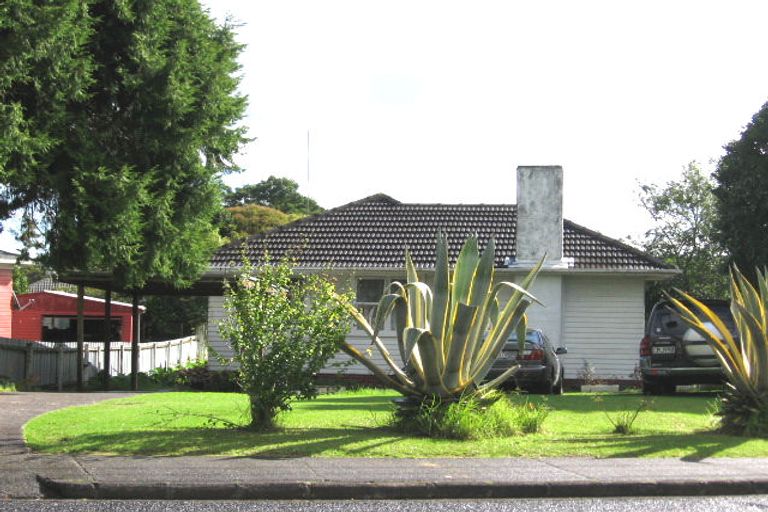 Photo of property in 119 Vodanovich Road, Te Atatu South, Auckland, 0610
