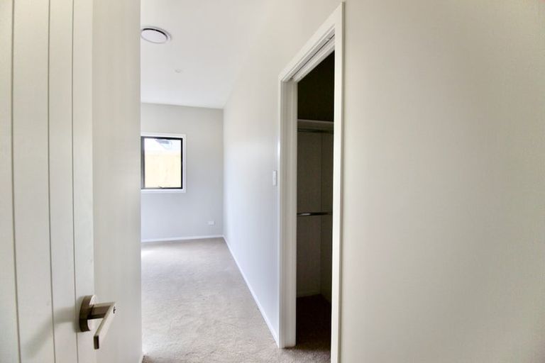 Photo of property in 9 Babina Avenue, Kumeu, 0810