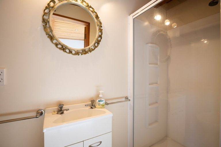 Photo of property in 50 Whiteley Street, Moturoa, New Plymouth, 4310