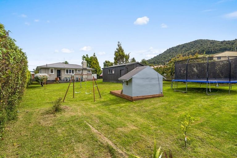 Photo of property in 15 Thomas Crescent, Western Heights, Rotorua, 3015