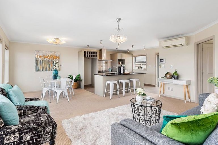 Photo of property in 52a Mandalay Terrace, Khandallah, Wellington, 6035