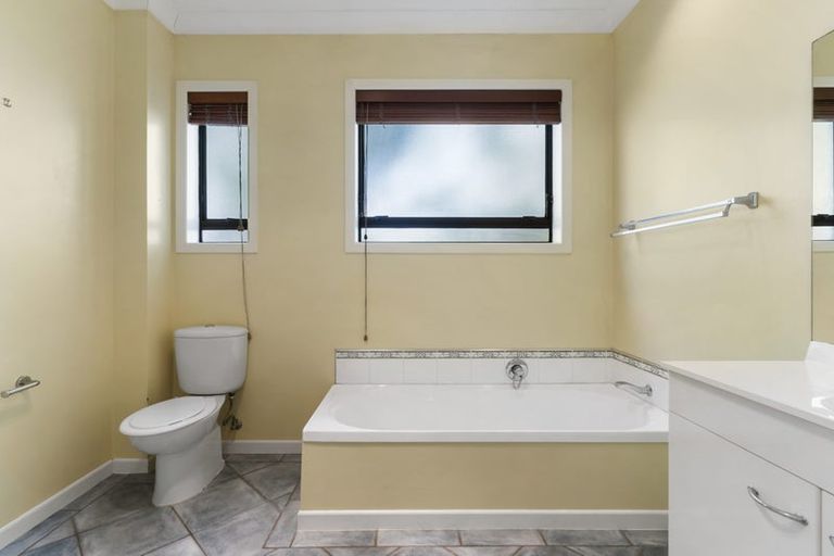 Photo of property in 137 Union Road, Howick, Auckland, 2014