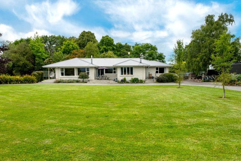 Photo of property in 225 Winchester Hanging Rock Road, Temuka, 7985