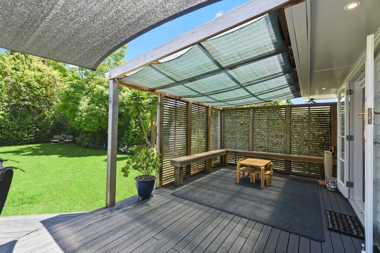 Photo of property in 5 Vectis Road, Hillcrest, Hamilton, 3216