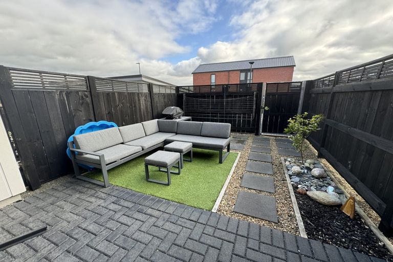 Photo of property in 86 Manarini Road, Westgate, Auckland, 0614