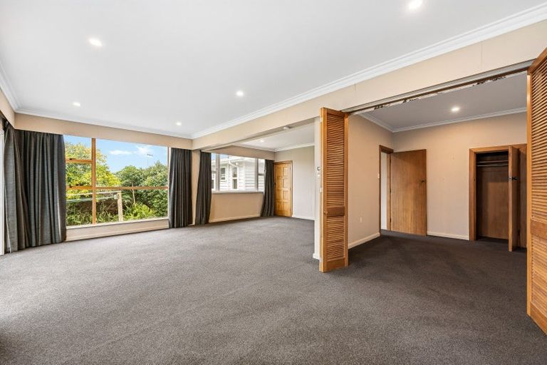 Photo of property in 15 Swansea Street, Hokowhitu, Palmerston North, 4410