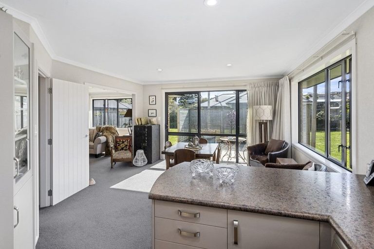 Photo of property in 16 Chestnut Close, Kelvin Grove, Palmerston North, 4414