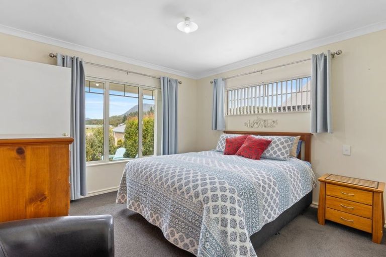Photo of property in 19a Admiralty Place, Waikawa, Picton, 7220