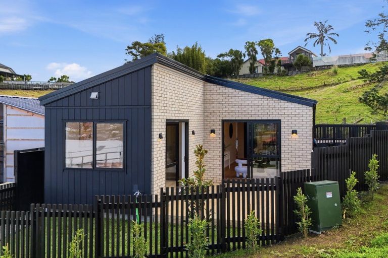 Photo of property in 1 Waita Road, Orewa, 0931