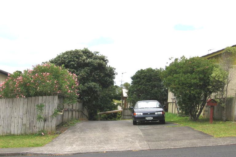 Photo of property in 1/101 Lynn Road, Bayview, Auckland, 0629