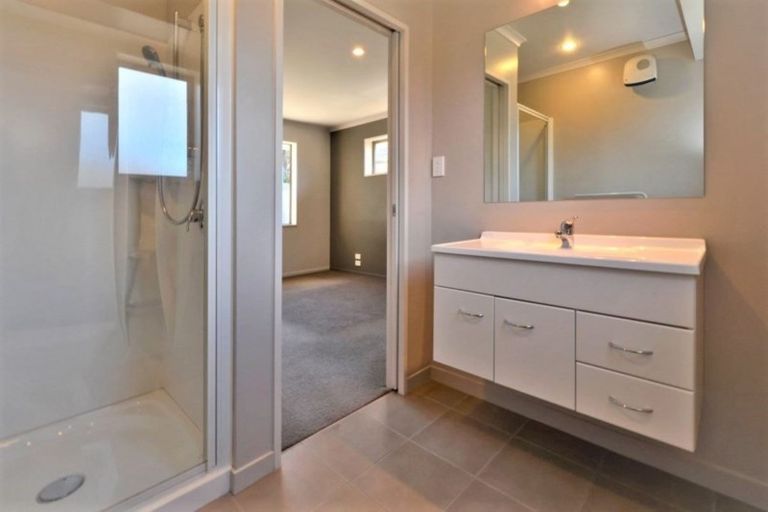 Photo of property in 2/2 Vintners Lane, Woolston, Christchurch, 8023