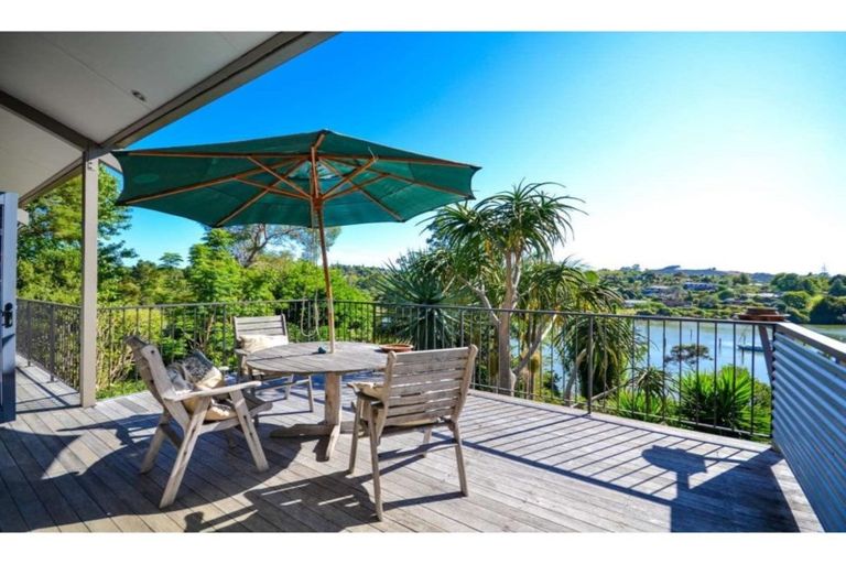 Photo of property in 22 Riverview Road, Kerikeri, 0230