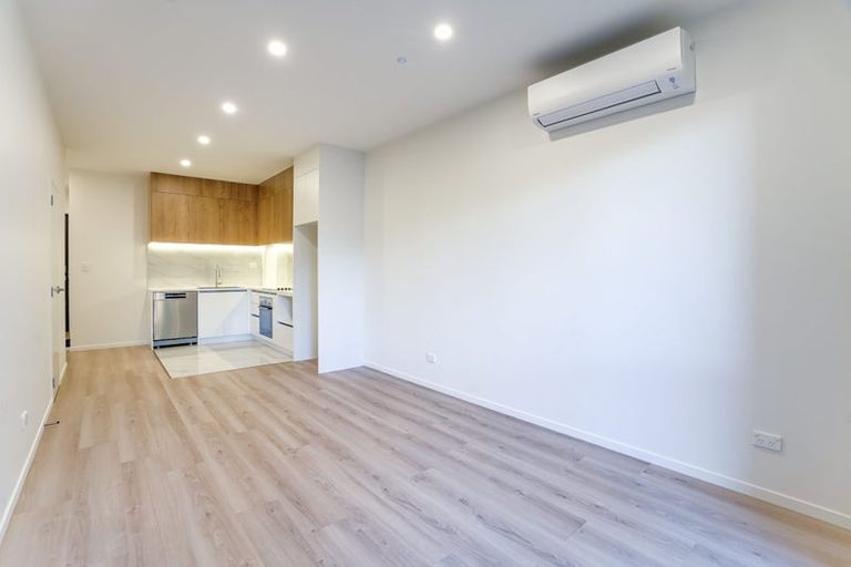 Photo of property in 19d Elmira Place, Browns Bay, Auckland, 0630