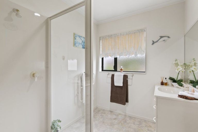 Photo of property in Redwood Village, 46/42 Main Road, Tawa, Wellington, 5028