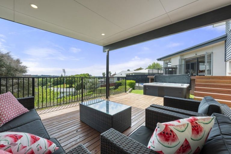 Photo of property in 2 Prospect Terrace, Pukekohe, 2120