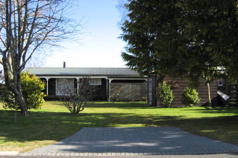 Photo of property in 10 Nisbet Terrace, Kinloch, Taupo, 3377