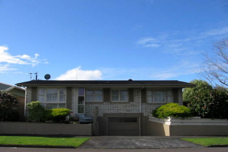 Photo of property in 22 Anaru Place, Awapuni, Palmerston North, 4412