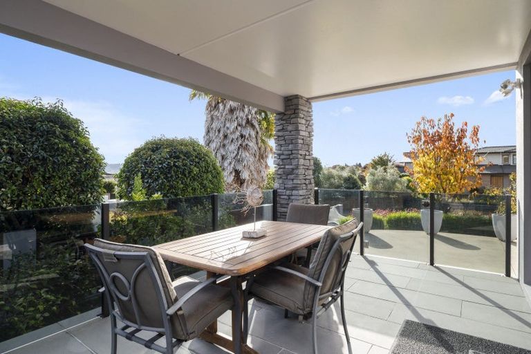 Photo of property in 2 Botanical Heights Drive, Waipahihi, Taupo, 3330