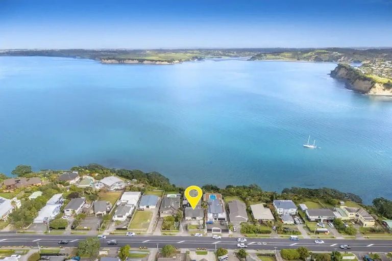 Photo of property in 805 Whangaparaoa Road, Manly, Whangaparaoa, 0930