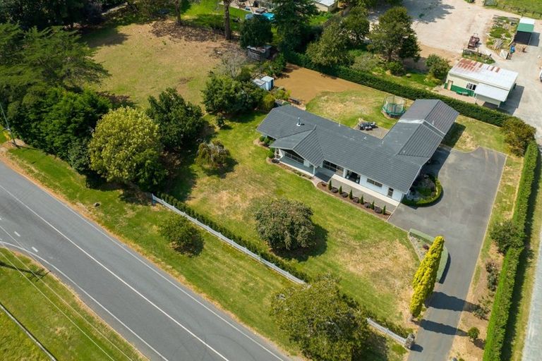 Photo of property in 76 Abergeldie Way, Cambridge, 3493