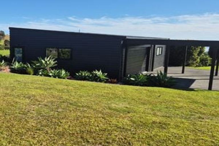 Photo of property in 330 Cable Bay Block Road, Cable Bay, 0420
