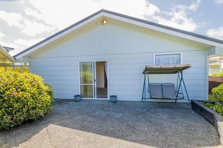 Photo of property in 36 Signal Street, Foxton Beach, Foxton, 4815
