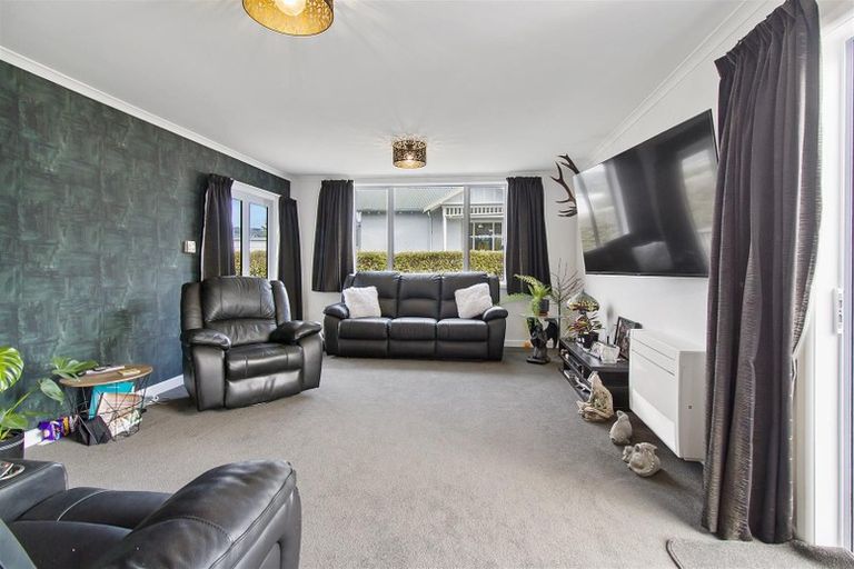 Photo of property in 16 Coronation Street, Waimate, 7924