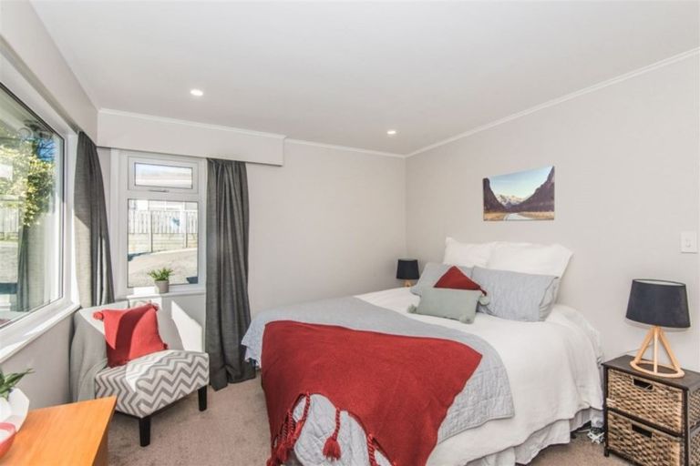 Photo of property in 31 Carluke Street, Paparangi, Wellington, 6037