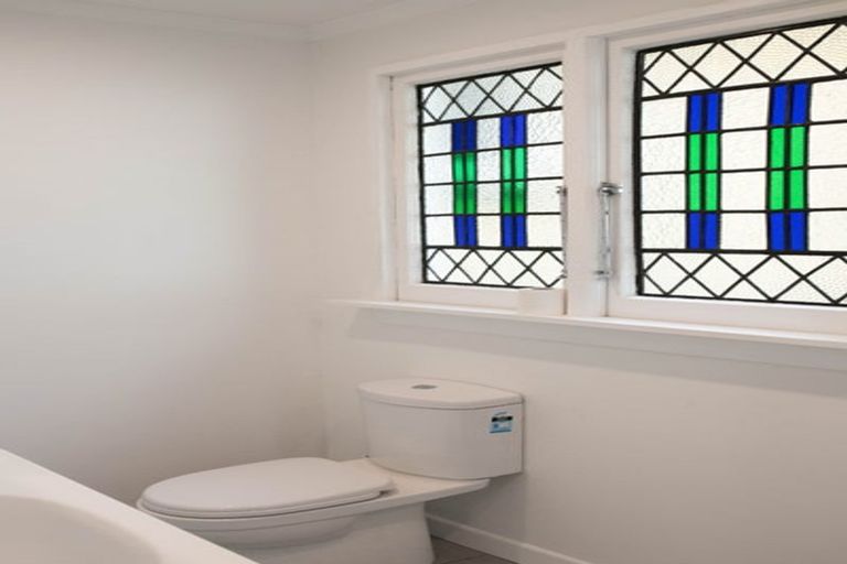 Photo of property in 43 Te Mome Road, Alicetown, Lower Hutt, 5010