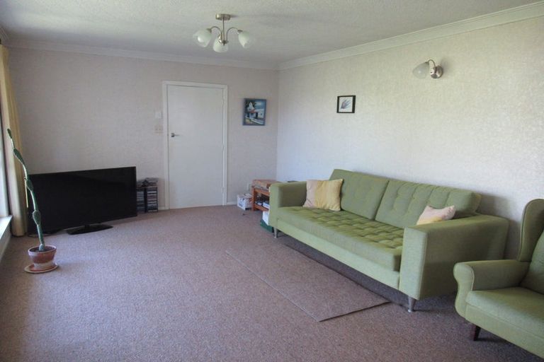 Photo of property in 13 Charles Street, Clouston Park, Upper Hutt, 5018