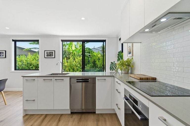 Photo of property in 43 Nursery Lane, Papamoa, 3118