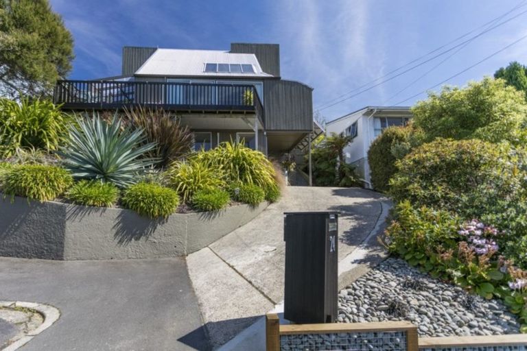 Photo of property in 24 Larkins Street, Helensburgh, Dunedin, 9010