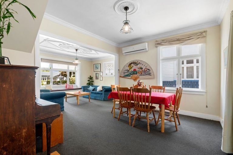 Photo of property in 17 Milverton Avenue, Hokowhitu, Palmerston North, 4410