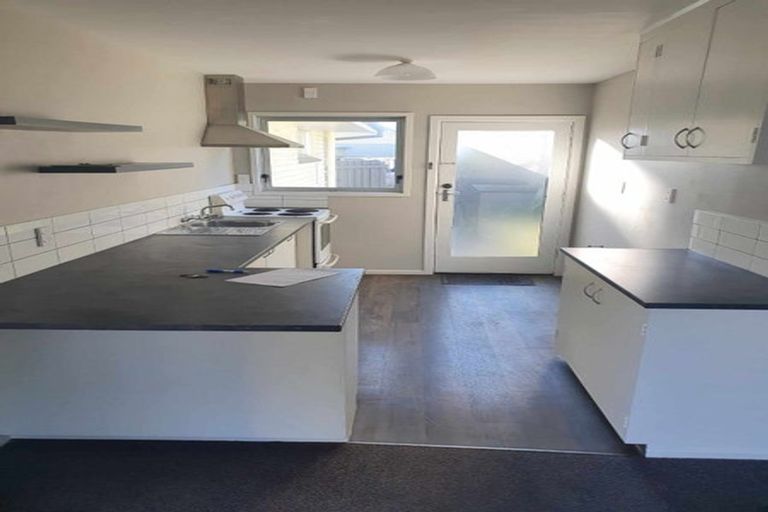 Photo of property in 2/9 Somme Street, St Albans, Christchurch, 8014