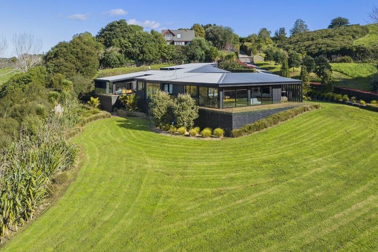 Photo of property in 27 Brownhill Road, Whitford, Manurewa, 2576