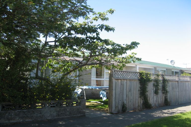 Photo of property in 2/1 Westmorland Place, Bishopdale, Christchurch, 8053