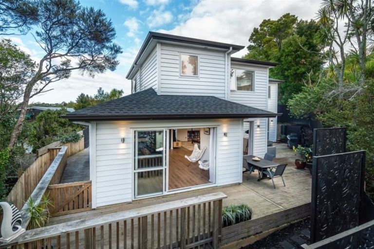 Photo of property in 13a Ensign Place, Hillcrest, Auckland, 0627