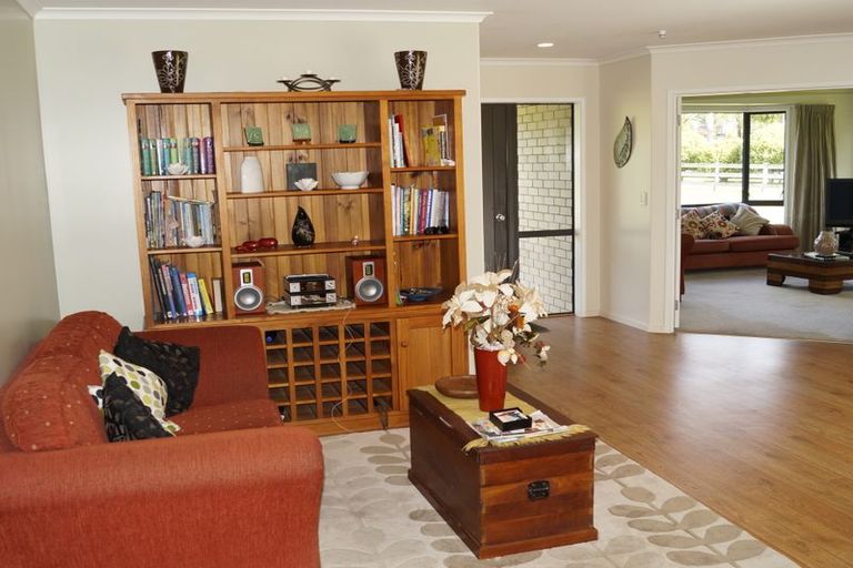 Photo of property in 7 Kotare Heights, Kerikeri, 0230