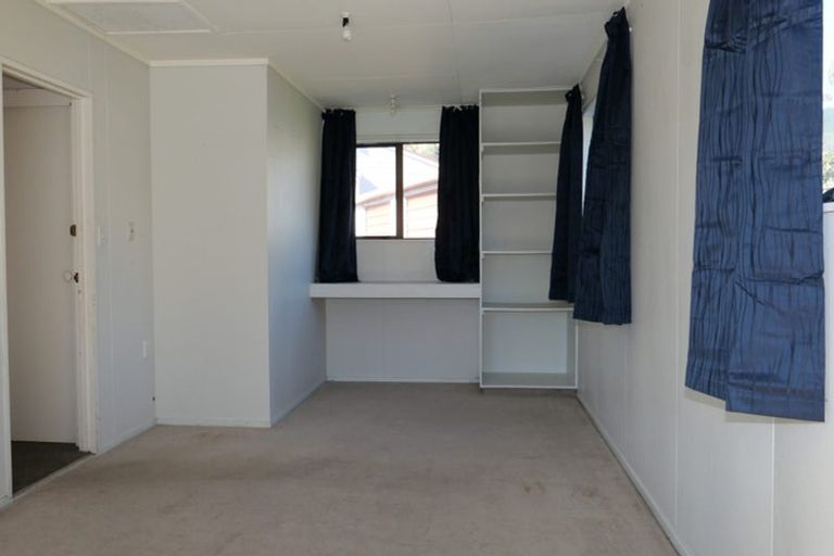 Photo of property in 13 Redwood Close, Paraparaumu, 5032