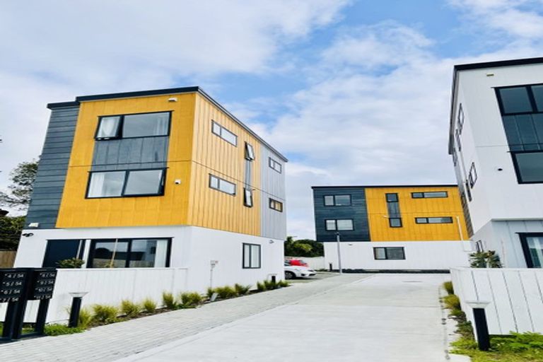 Photo of property in 11/54 Swanson Road, Henderson, Auckland, 0610