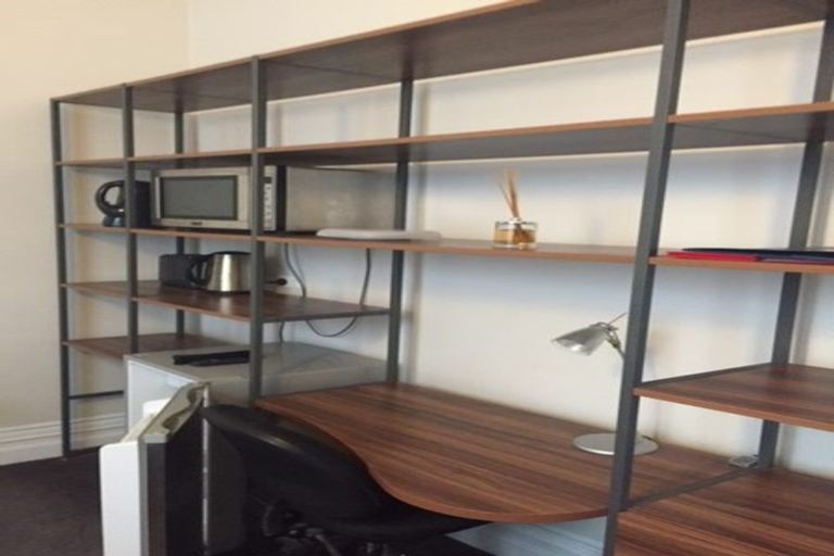 Photo of property in 94 Elm Row, Dunedin Central, Dunedin, 9016