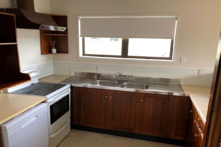 Photo of property in 2/67 Prince Regent Drive, Half Moon Bay, Auckland, 2012