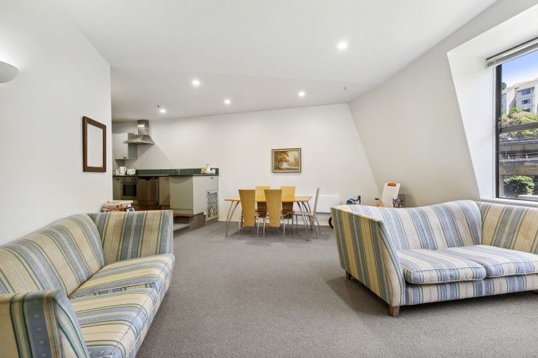 Photo of property in Hume House, 152uc The Terrace, Wellington Central, Wellington, 6011