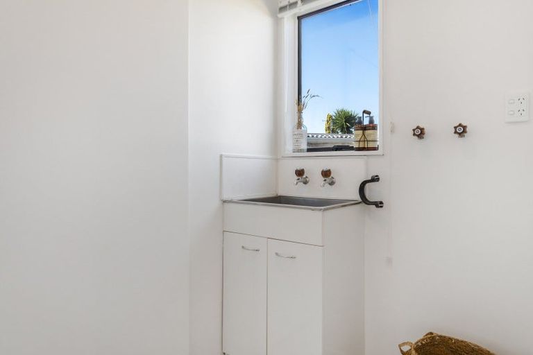 Photo of property in 228 Gravatt Road, Papamoa Beach, Papamoa, 3118