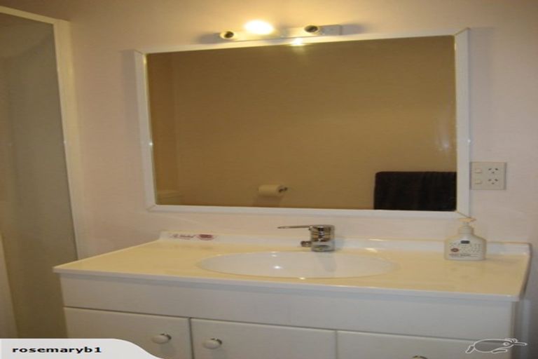 Photo of property in 8/8 Girton Terrace, Mount Cook, Wellington, 6021