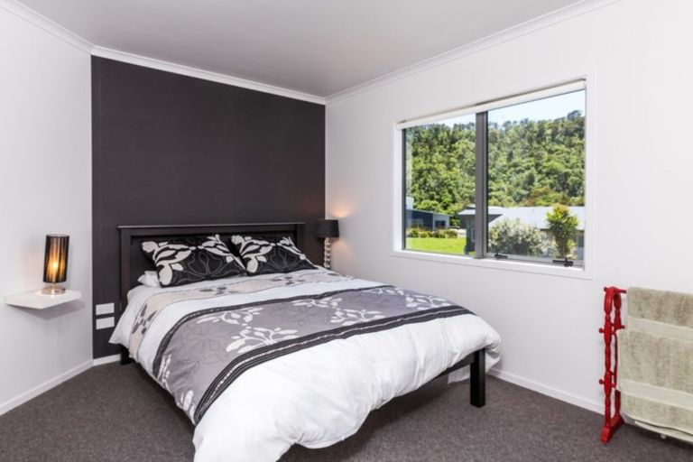 Photo of property in 9 Poriwira Drive, Kuratau, Turangi, 3381